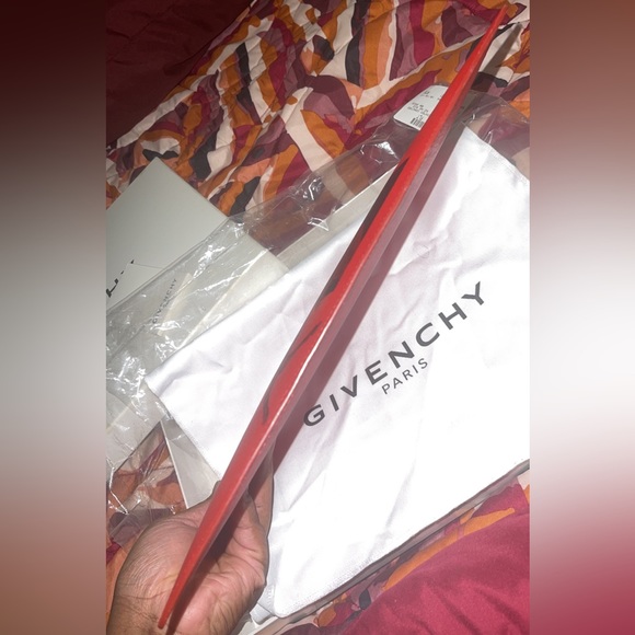 Iconic Red Givenchy Bambi Pouch - Picture 2 of 8